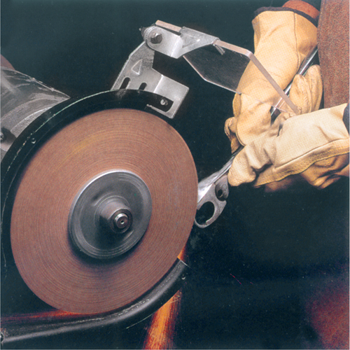 Meules d'abrasion & de polissage Scotch-brite, 6" dia. x 1" la, Arbre 1", Oxyde d'aluminium EastCoast Offshore Supplies