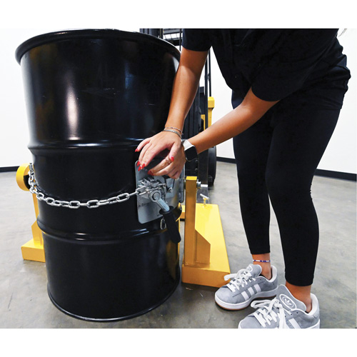 Porte-baril pour chariot &agrave; fourche, Pour 55 gal. US (45,8 gal imp&eacute;rial) EastCoast Offshore Supplies