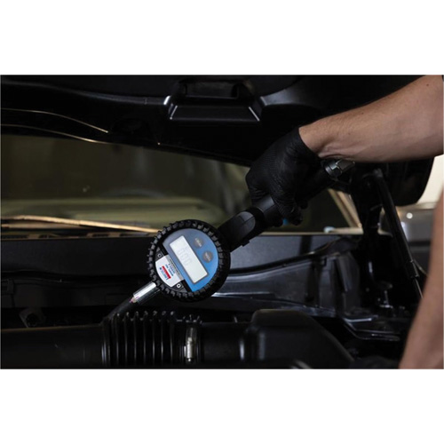 D&eacute;bitm&egrave;tre &eacute;lectronique de lubrifiant avec rallonge flexible &agrave; 90° EastCoast Offshore Supplies