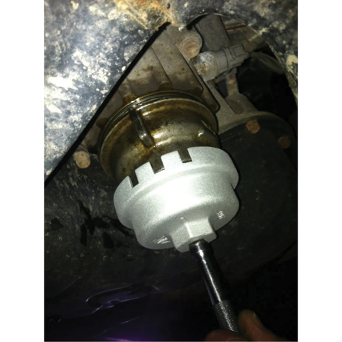 Cl&eacute; &agrave; filtre &agrave; huile type capuchon pour Toyota/Lexus/Scion EastCoast Offshore Supplies