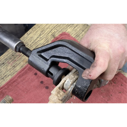 Presse-axe de chape de frein pour camions de classes 6 &agrave; 8 EastCoast Offshore Supplies
