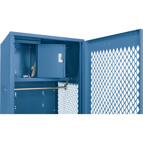 Casier pour &eacute;quipement avec porte, Acier, 24" la x 18" p x 72" h, Bleu fonc&eacute; EastCoast Offshore Supplies
