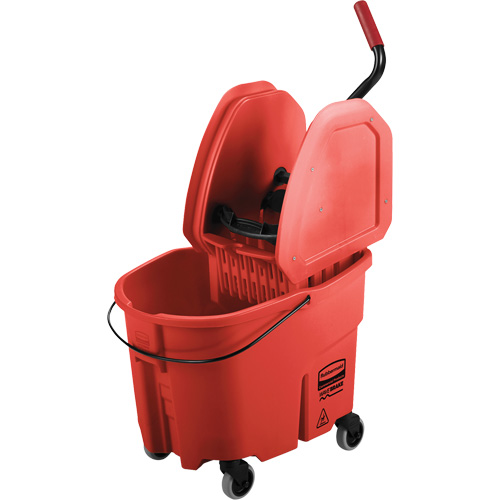 Ensemble de seau pour vadrouille et essoreuse WaveBrake, Pression vers le bas, 8,75 gal. US (35 pintes), Rouge EastCoast Offshore Supplies
