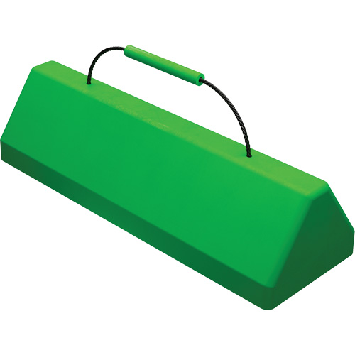 Cale de roue pour avion Checkers Safety SafeRay avec poign&eacute;e &agrave; c&acirc;ble, Ur&eacute;thane, Vert fluorescent, 24" la x 8" p x 6" h EastCoast Offshore Supplies
