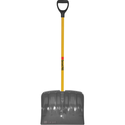 Pelle &agrave; neige haute capacit&eacute; Mountain Mover, Lame Polypropyl&egrave;ne, Largueur 19", Manche Prise en D EastCoast Offshore Supplies