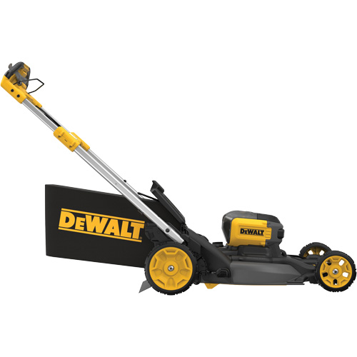 Trousse tondeuse &agrave; gazon autopropuls&eacute;e sans balais sans fil avec roues motrices arri&egrave;res 60 V MAX*, Pouss&eacute;e automatique, &agrave; pile, Largeur de coupe 21" EastCoast Offshore Supplies