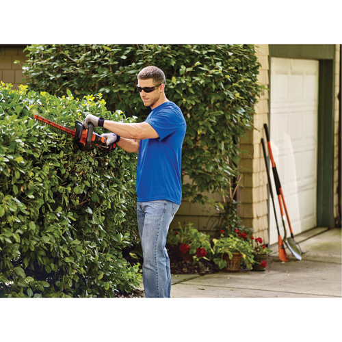 Max* PowerCut Cordless Hedge Trimmer Kit, 22", 20 V, Battery Powered EastCoast Offshore Supplies