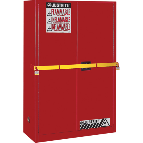 Armoire de rangement haute s&eacute;curit&eacute; avec barre en acier pour produits inflammables, 45 gal., 2 tablettes EastCoast Offshore Supplies