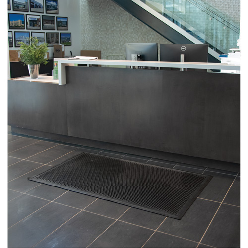 Tapis &agrave; profil bas, Caoutchouc, Grattoir Type, Motif Plein, 3' x 5', Noir EastCoast Offshore Supplies