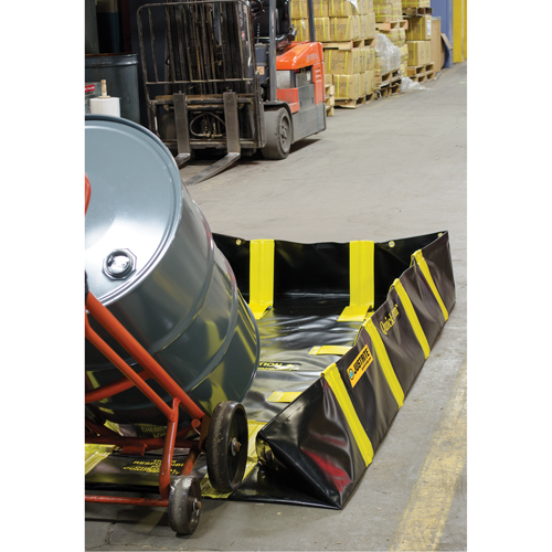 Bermes de confinement avec supports int&eacute;rieurs de parois QuickBerm , Capacit&eacute; 235 gal. US, 4' la x 8' lo x 12" h, Support &agrave; encliqueter EastCoast Offshore Supplies