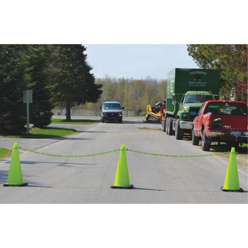 Traffic Cone & Chain Kit, 28", White EastCoast Offshore Supplies