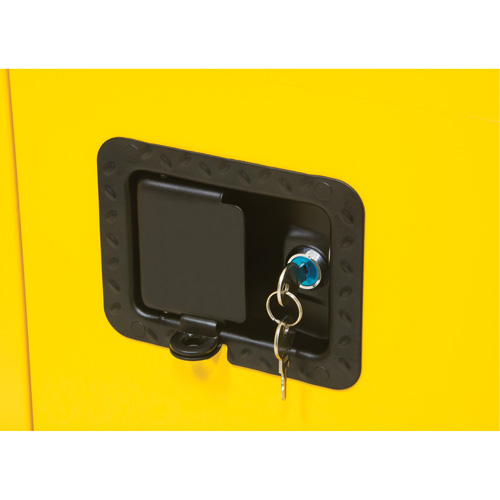 Armoire pour produits inflammables, 12 gal., 1 Porte(s), 23" La x 35" h x 18" p EastCoast Offshore Supplies