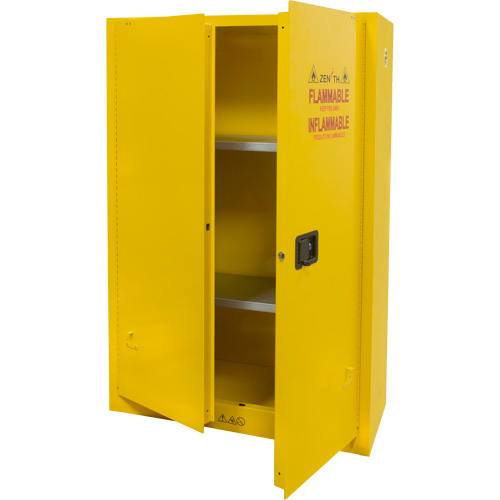 Armoire pour produits inflammables, 45 gal., 2 Porte(s), 43" La x 65" h x 18" p EastCoast Offshore Supplies