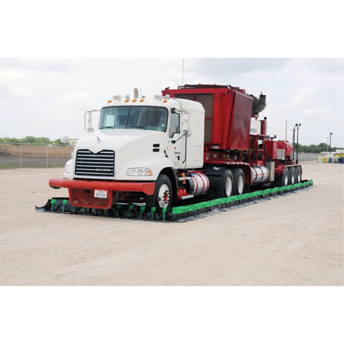 Berme Ultimate Copolymer 2000 Ultra-Containment Berm, Capacit&eacute; 2333 gal. US, 12' la x 26' lo x 12" h, Support &agrave; charni&egrave;re EastCoast Offshore Supplies