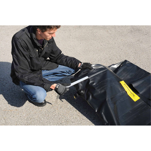 Conteneur flexible pour r&eacute;servoir de carburant sans drain Ultra-550 Containment Sump, 102" lo x 72" la, 650 gal. US Capacit&eacute; EastCoast Offshore Supplies