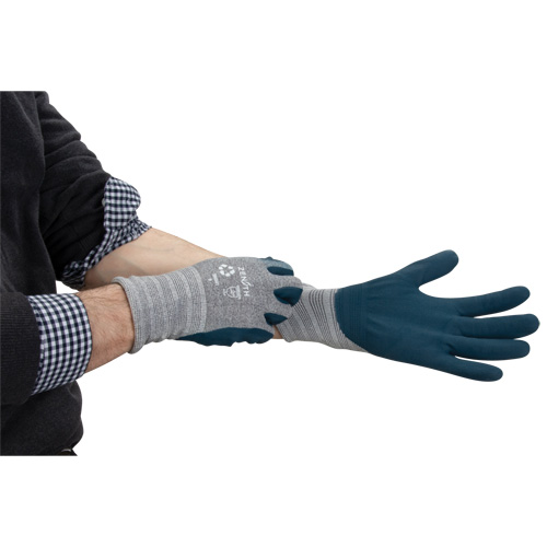 Eco-Friendly Lightweight Coated Gloves, 7, Foam Nitrile Coating, 15 Gauge, Polyester/RPET Shell EastCoast Offshore Supplies