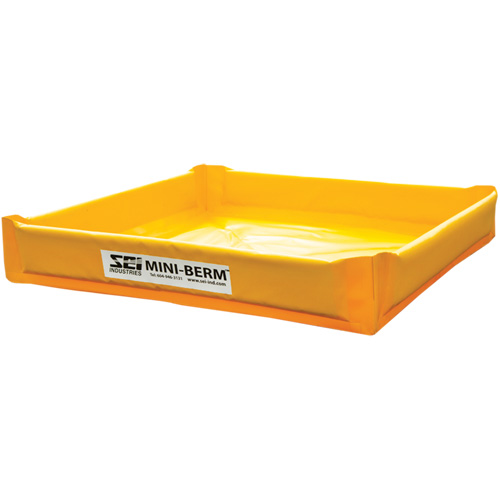 Berme de confinement compacte Mini-Berm en PVC jaune, Capacit&eacute; 34 gal. US, 3' la x 3' lo x 6" h EastCoast Offshore Supplies