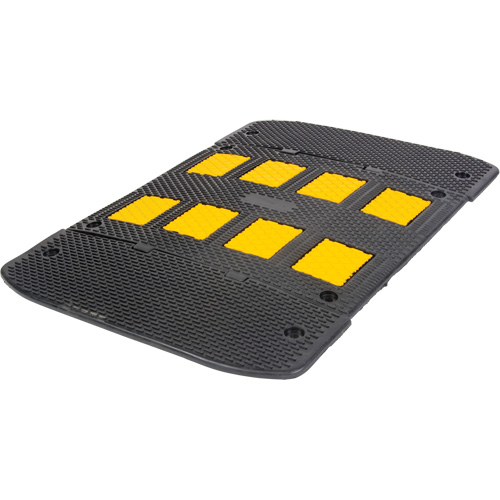 Bosse de d&eacute;c&eacute;l&eacute;ration avec embouts d'extr&eacute;mit&eacute;s, Caoutchouc, 3' lo x 40" la x 2" h EastCoast Offshore Supplies