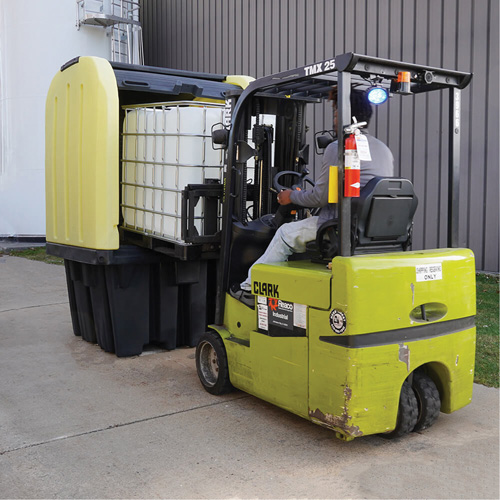 Palette anti-d&eacute;versement jaune &agrave; couvercle rigide roulant, 65" lo x 65" la x 101" h, Capacit&eacute; de charge 5000 lb EastCoast Offshore Supplies