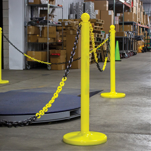 Bicolour Plastic Barrier Chain, Green/White, 2" Link, 500' Length EastCoast Offshore Supplies