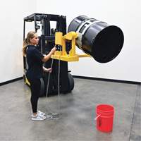 Porte-baril pour chariot &agrave; fourche, Pour 55 gal. US (45,8 gal imp&eacute;rial) EastCoast Offshore Supplies