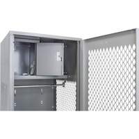 Casier pour &eacute;quipement avec porte, Acier, 24" la x 24" p x 72" h, Gris EastCoast Offshore Supplies