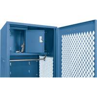 Casier pour &eacute;quipement avec porte, Acier, 24" la x 18" p x 72" h, Bleu fonc&eacute; EastCoast Offshore Supplies