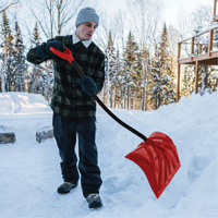 Pelle &agrave; neige Yukon, Lame Polypropyl&egrave;ne, Largueur 18", Manche Prise en D ergonomique EastCoast Offshore Supplies
