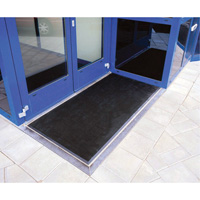 Tapis Gritstop Fingermat, Caoutchouc, Grattoir Type, Motif Textur&eacute;, 2' x 2-2/3', Noir EastCoast Offshore Supplies