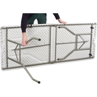 Table se pliant en deux, Rectangulaire, 72" l x 30" la, Poly&eacute;thyl&egrave;ne, Blanc EastCoast Offshore Supplies