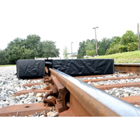 Berme Ultra-Track Berm, Capacit&eacute; 144 gal. US, 4' la x 6' lo x 12" h, Paroi en mousse EastCoast Offshore Supplies