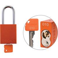 Cadenas de verrouillage de s&eacute;curit&eacute; Velocity Plus, Orange, Cl&eacute;s identiques, Aluminium, Largeur de 1-1/2" EastCoast Offshore Supplies
