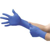 Gants jetables N21 MICROFLEX, 6,5/7/Petit, Nitrile, 4,7 mils/5,5-mil, Sans poudre, Cobalt, Classe 2 EastCoast Offshore Supplies