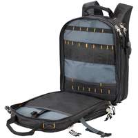 Sacs &agrave; dos pour outils &agrave; 75 pochettes, 13" lo x 17-1/2" la, Noir, Nylon EastCoast Offshore Supplies