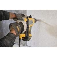 Marteau combin&eacute; SDS-Plus, 1-1/8", 9 A, 0-4700 Coups/min, 0-820 Tr/min, 3,1 lb-pi EastCoast Offshore Supplies